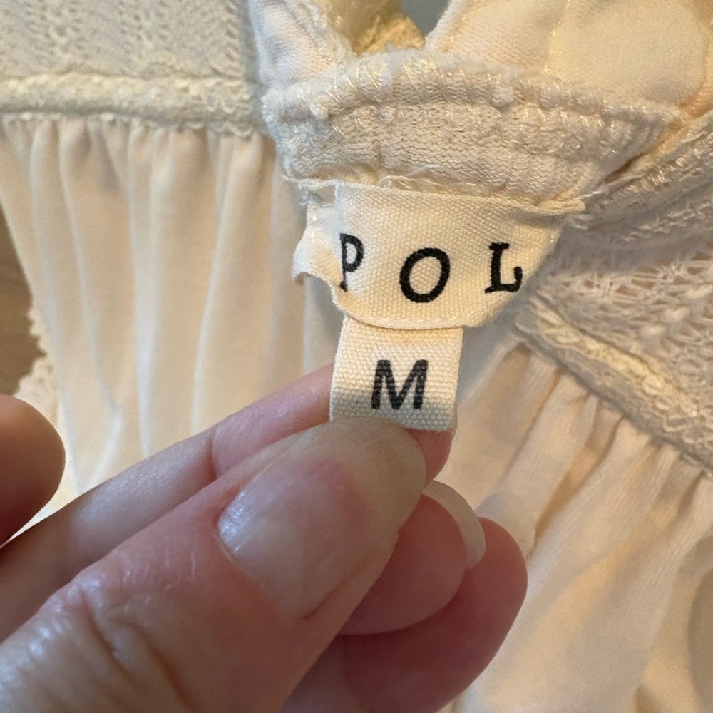 🌺 POL Ruffle Trim Cami - Picture 3 of 3